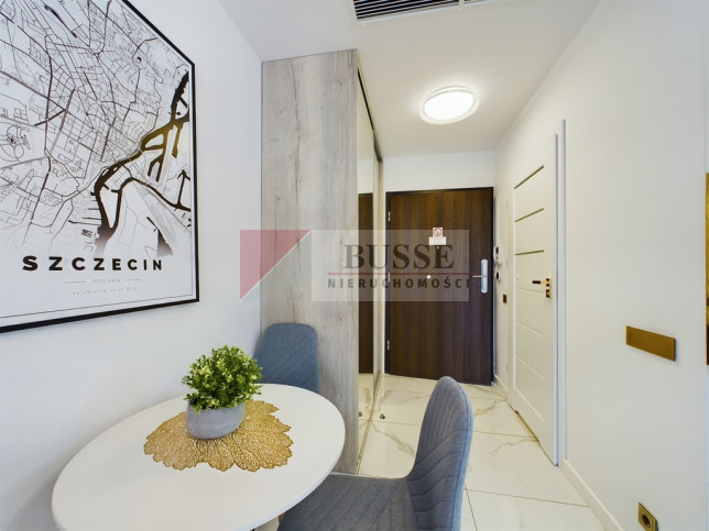 Mieszkanie Sprzedaż  Śródmieście-Centrum 9