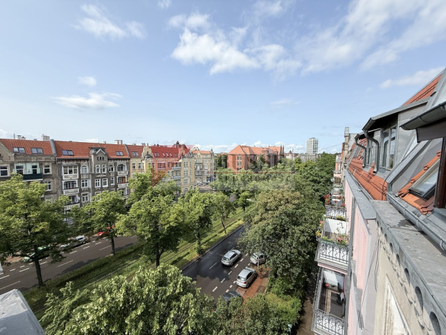 Mieszkanie Sprzedaż  Centrum 2