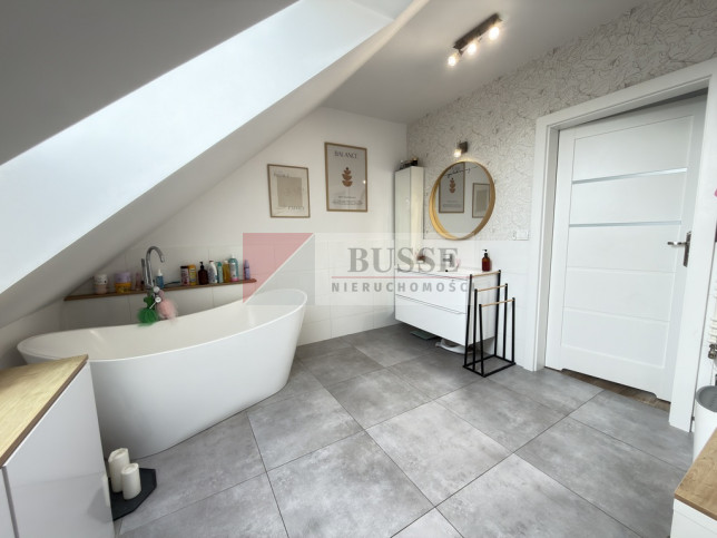 Dom Sprzedaż Dołuje 12